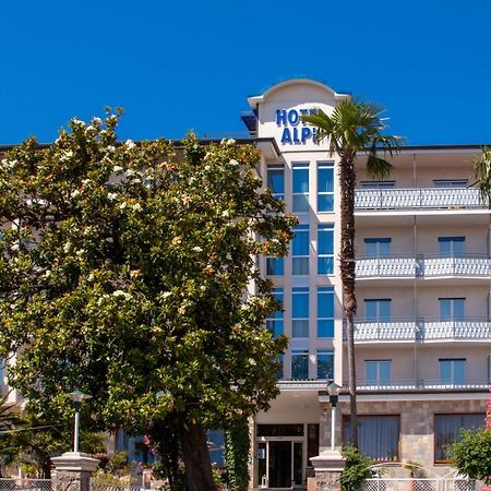 Hotel Alpi Бавено Екстериор снимка