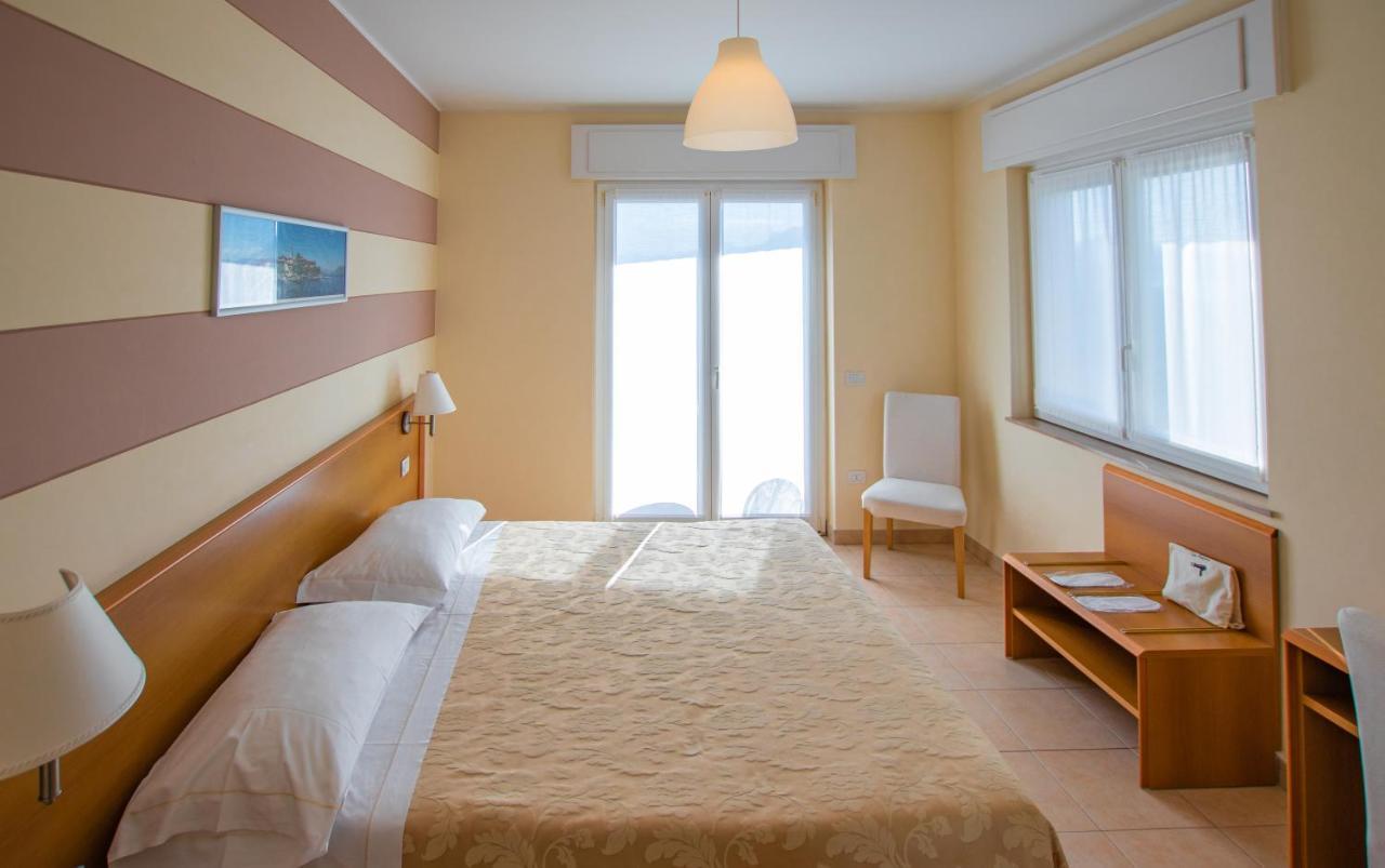 Hotel Alpi Бавено Екстериор снимка