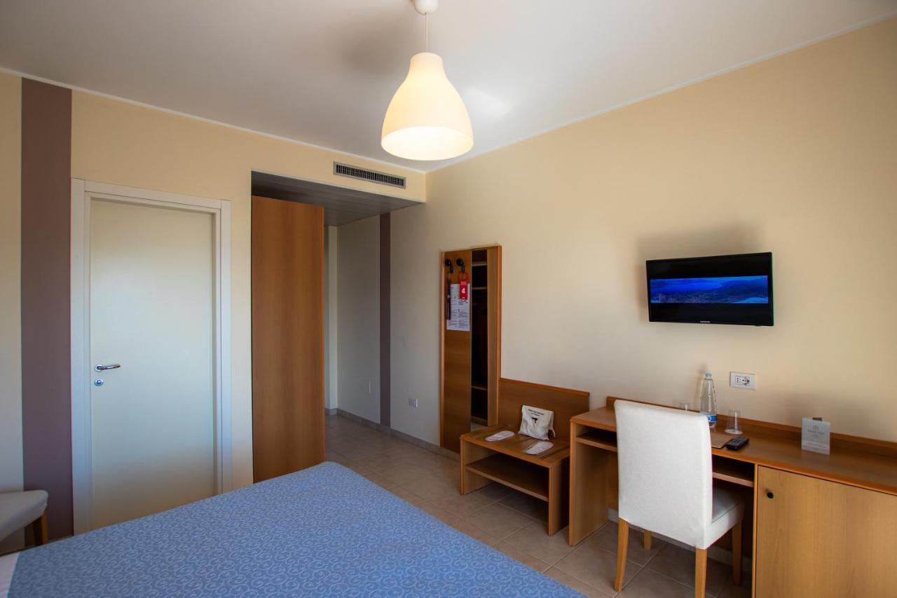 Hotel Alpi Бавено Екстериор снимка