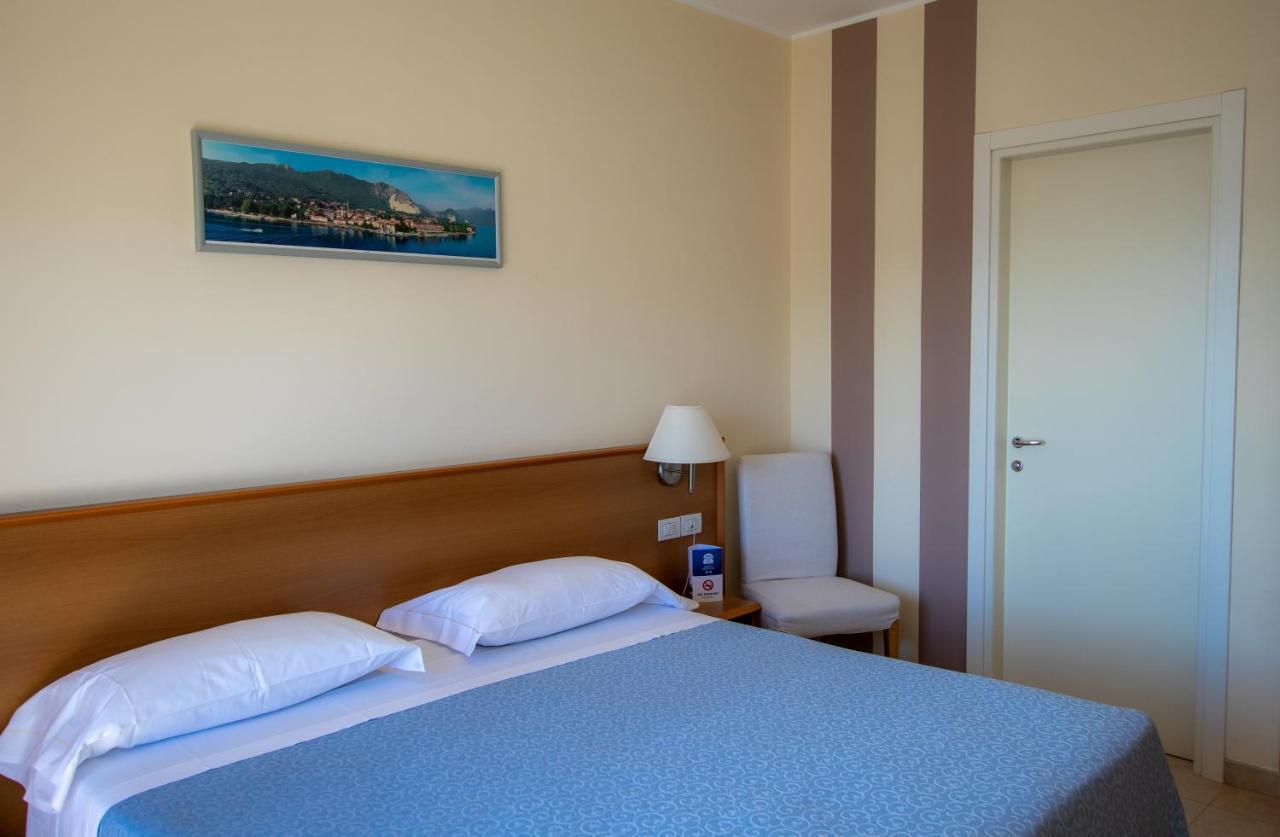 Hotel Alpi Бавено Екстериор снимка