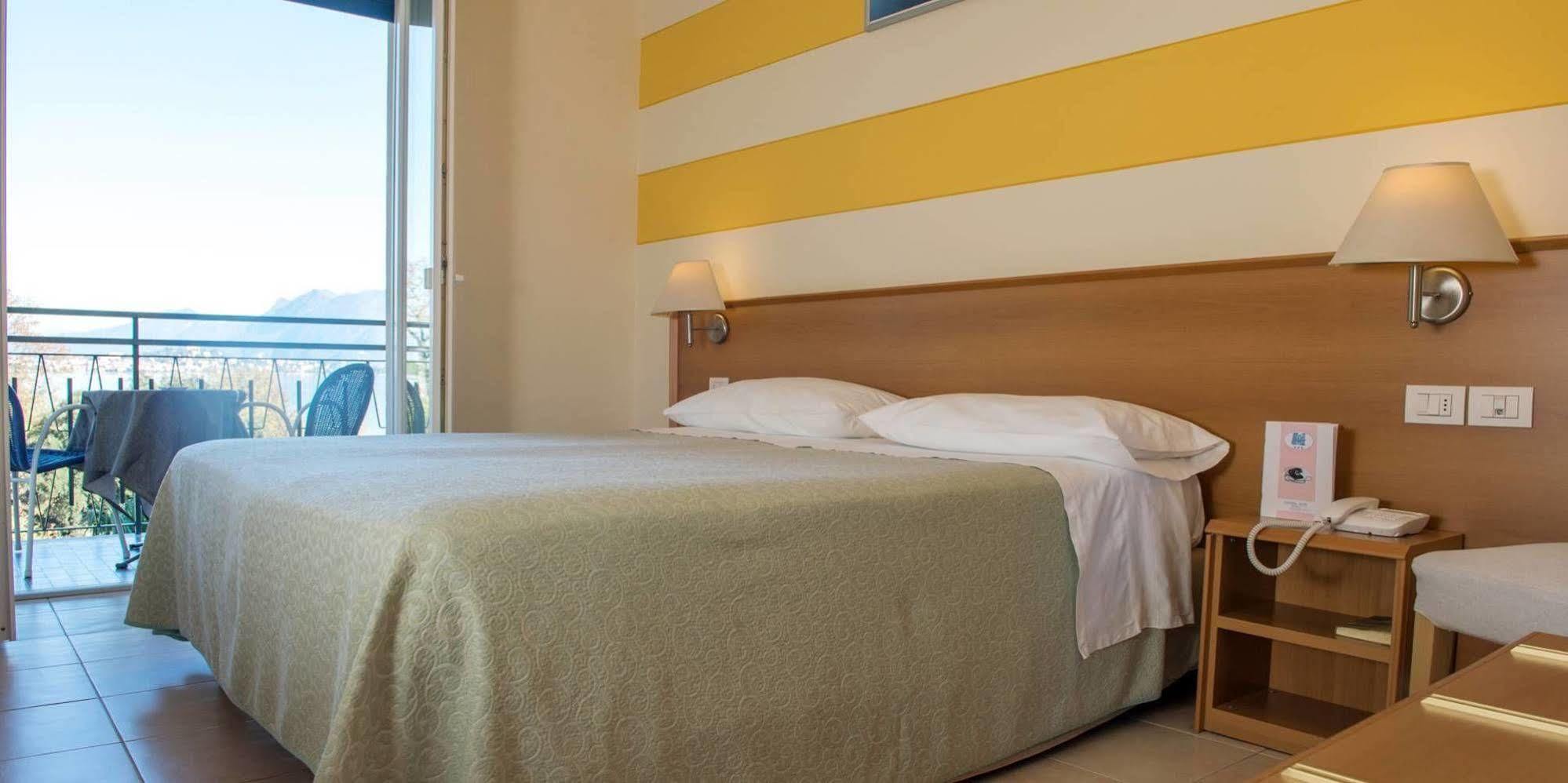 Hotel Alpi Бавено Екстериор снимка
