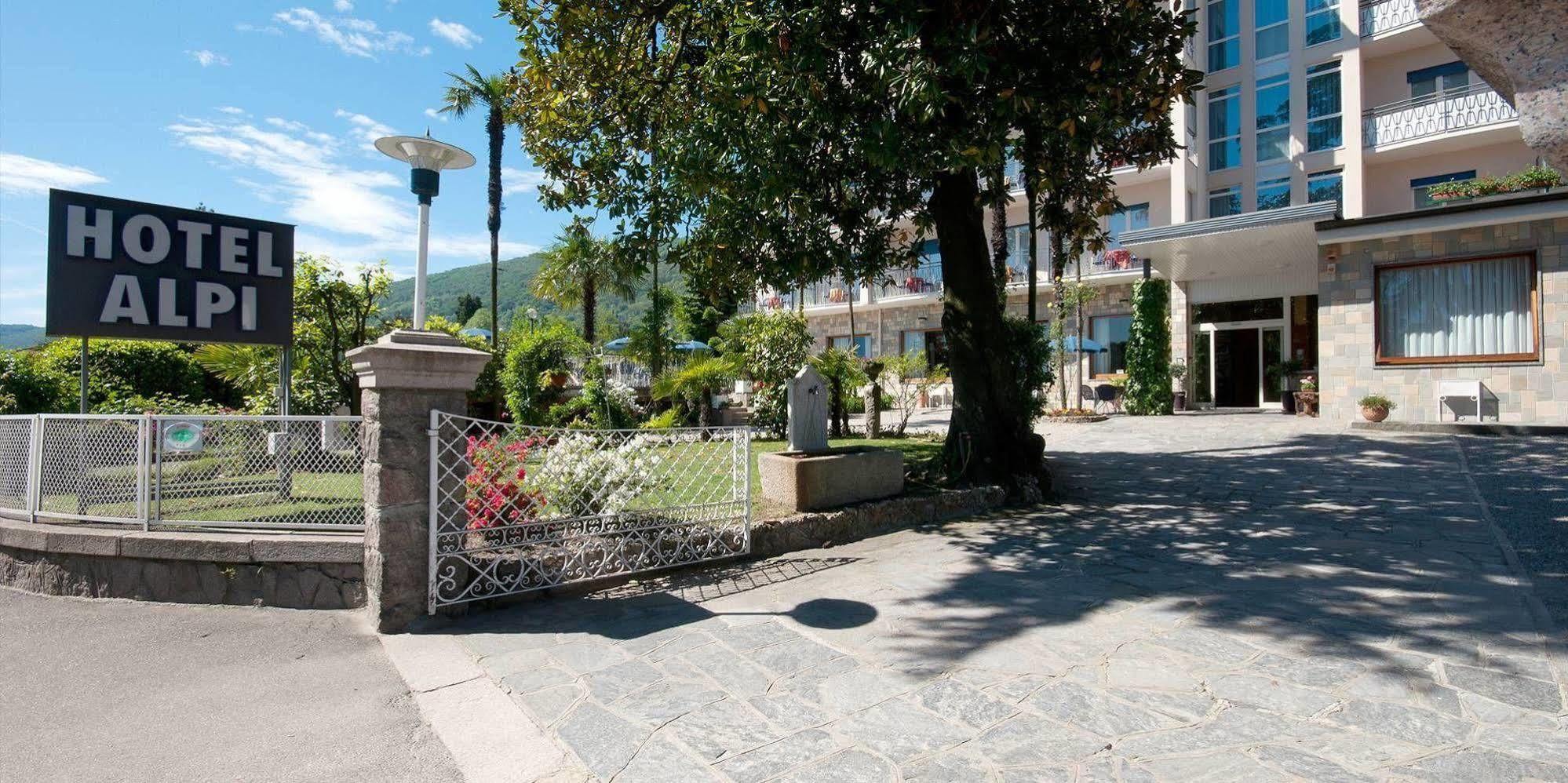 Hotel Alpi Бавено Екстериор снимка