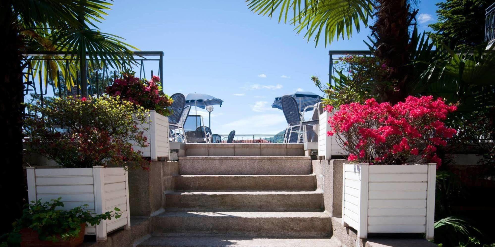 Hotel Alpi Бавено Екстериор снимка